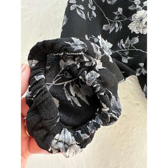 Michel Cropped Off The Shoulder Floral Top - Picture 2 of 8